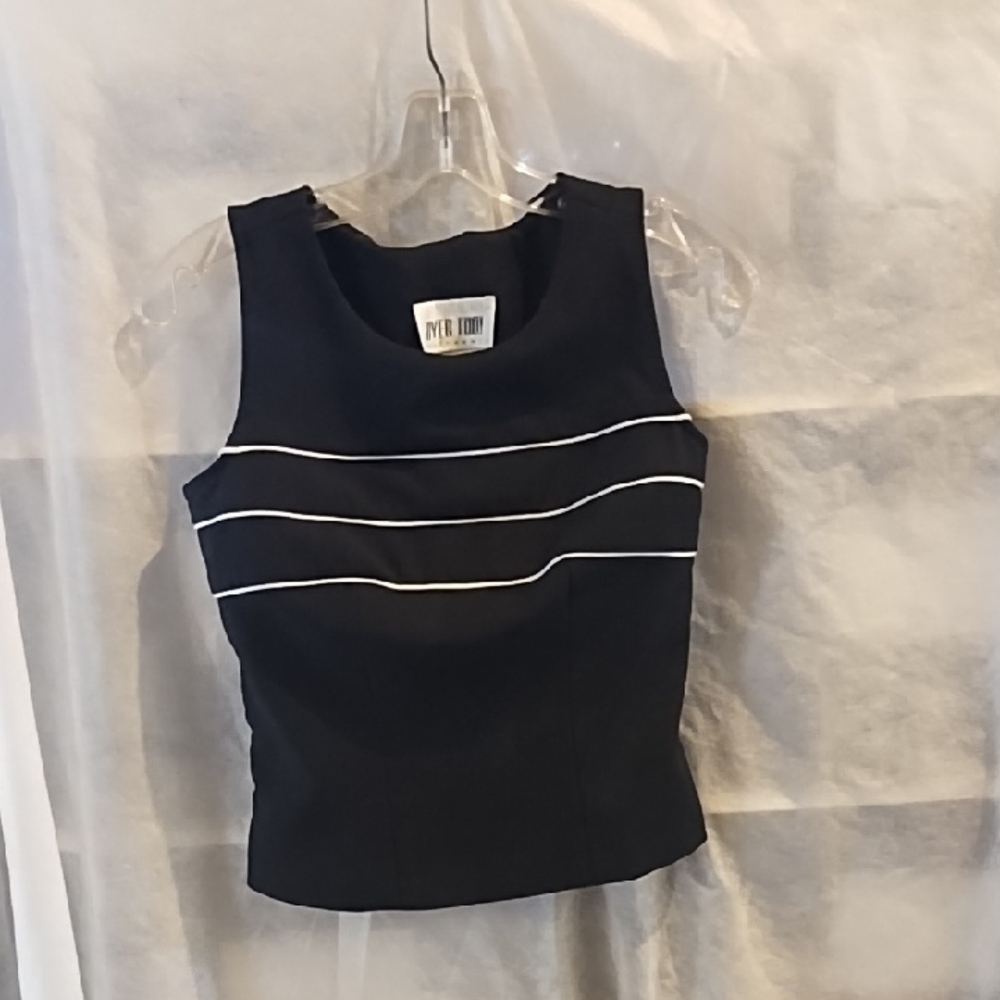 Elegant Black Sleeveless Top with White Stripes